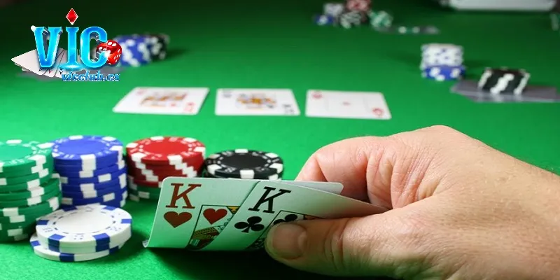  Cách chơi bài Poker vòng 2